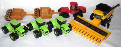 june farm toys 10 219.jpg (428468 bytes)