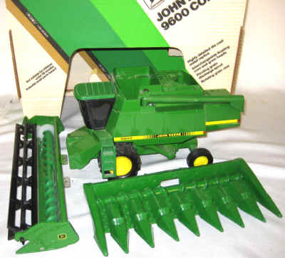 june farm toys 11 127.jpg (502447 bytes)