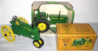 june farm toys 10 014.jpg (463603 bytes)