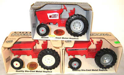 june farm toys 10 110.jpg (383886 bytes)