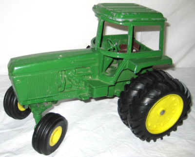 nov 21 farm toy 1 042.jpg (293759 bytes)