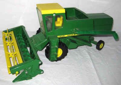 nov 21 farm toy 1 110.jpg (267383 bytes)