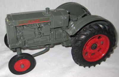 nov 21 farm toys 2 008.jpg (279118 bytes)