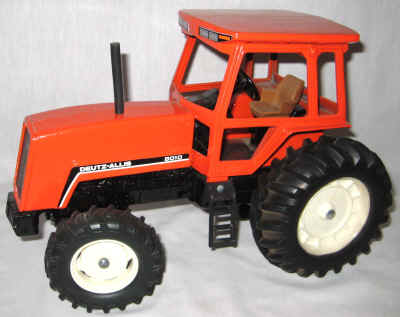 nov 21 farm toys 4 034.jpg (304767 bytes)