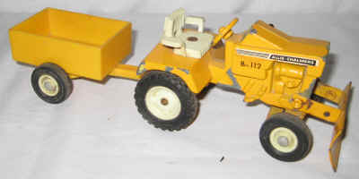 nov 21 farm toys 4 076.jpg (223199 bytes)