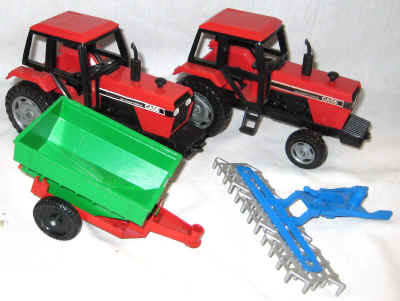 nov 21 farm toys 4 100.jpg (293062 bytes)