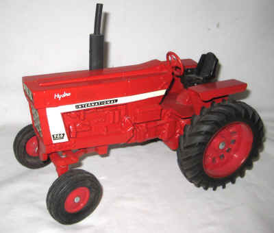 dec 10 farm toys 3 217.jpg (299557 bytes)