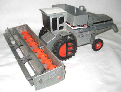 dec 10 farm toys 3 232.jpg (303558 bytes)