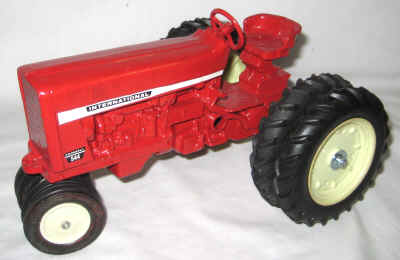 dec 10 farm toys 3 242.jpg (249274 bytes)