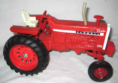 dec 10 farm toys 3 243.jpg (342187 bytes)