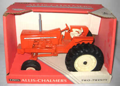 dec 10 farm toys 4 049.jpg (334986 bytes)