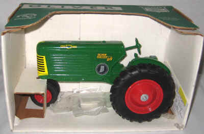 v farm toys 1 031.jpg (244904 bytes)