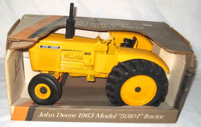 dec 3 farm toys 154.jpg (294237 bytes)