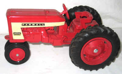 dec 3 farm toys 171.jpg (308287 bytes)