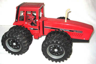 dec 3 farm toys 456.jpg (380524 bytes)