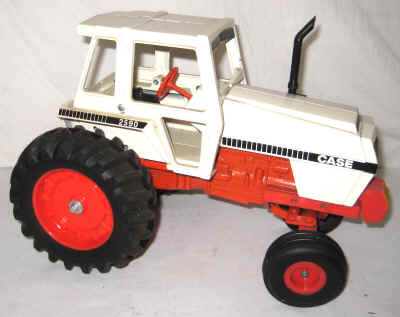 dec 3 farm toys 464.jpg (303730 bytes)