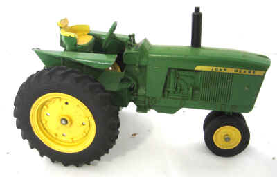 dec 3 farm toys 487.jpg (296061 bytes)