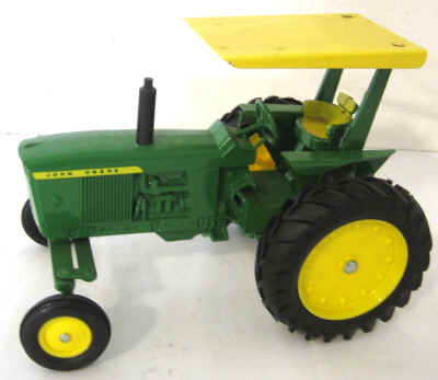 dec 3 farm toys 520.jpg (234312 bytes)