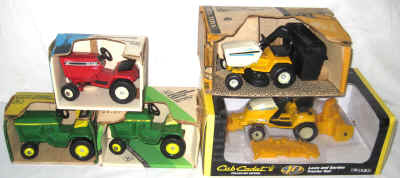 dec 3 farm toys 591.jpg (348340 bytes)