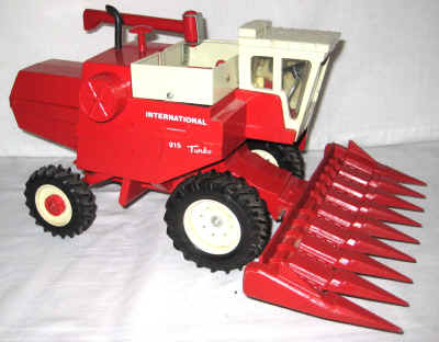 sept 24 farm toy 127.jpg (395801 bytes)