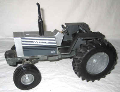 sept 24 farm toy 4 212.jpg (324758 bytes)