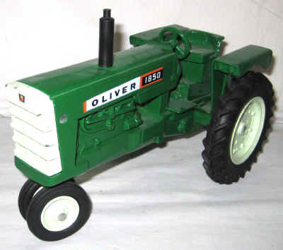 sept 24 farm toy 7 010.jpg (250292 bytes)